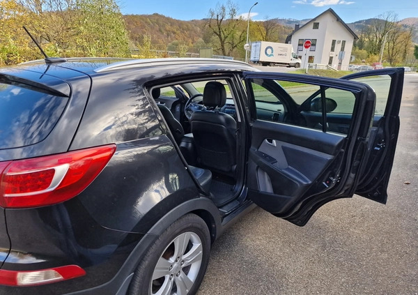 Kia Sportage cena 45000 przebieg: 187000, rok produkcji 2011 z Oświęcim małe 781